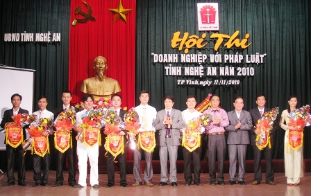 Khai mạc hội thi Doanh nghiệp với pháp luật