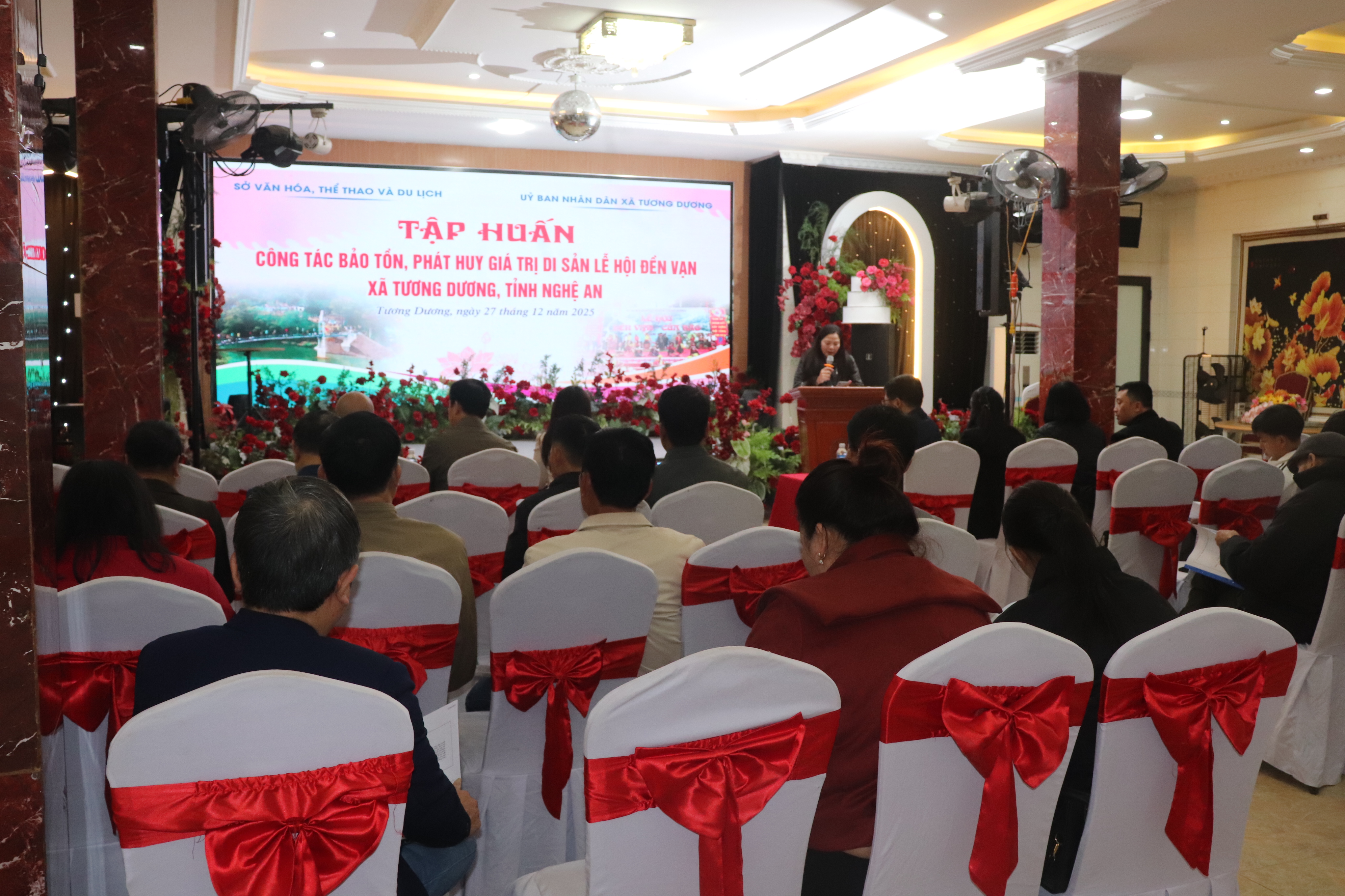 Tập huấn Công tác bảo tồn và phát huy giá trị di sản lễ hội Đền Vạn