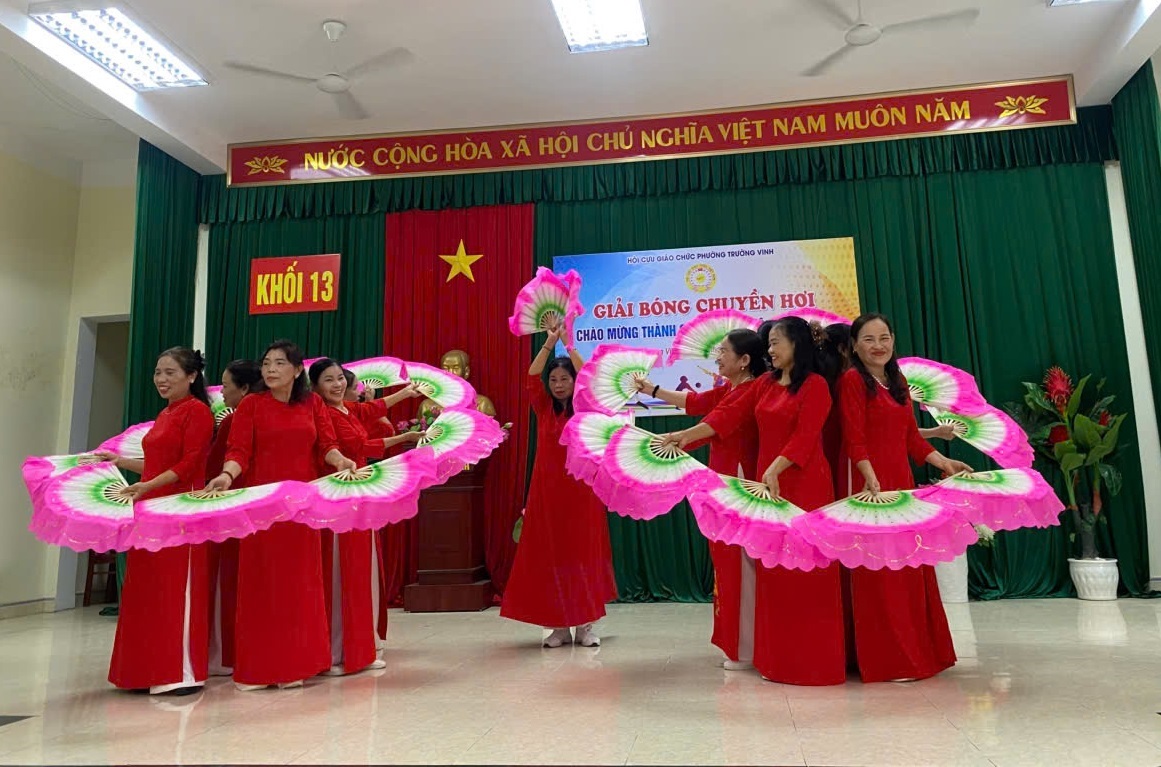 Chung kết Giải bóng chuyền hơi “Chào mừng Ngày hội non sông”