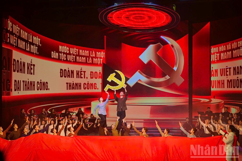 Chương trình nghệ thuật đặc biệt “Mãi mãi niềm tin theo Đảng”