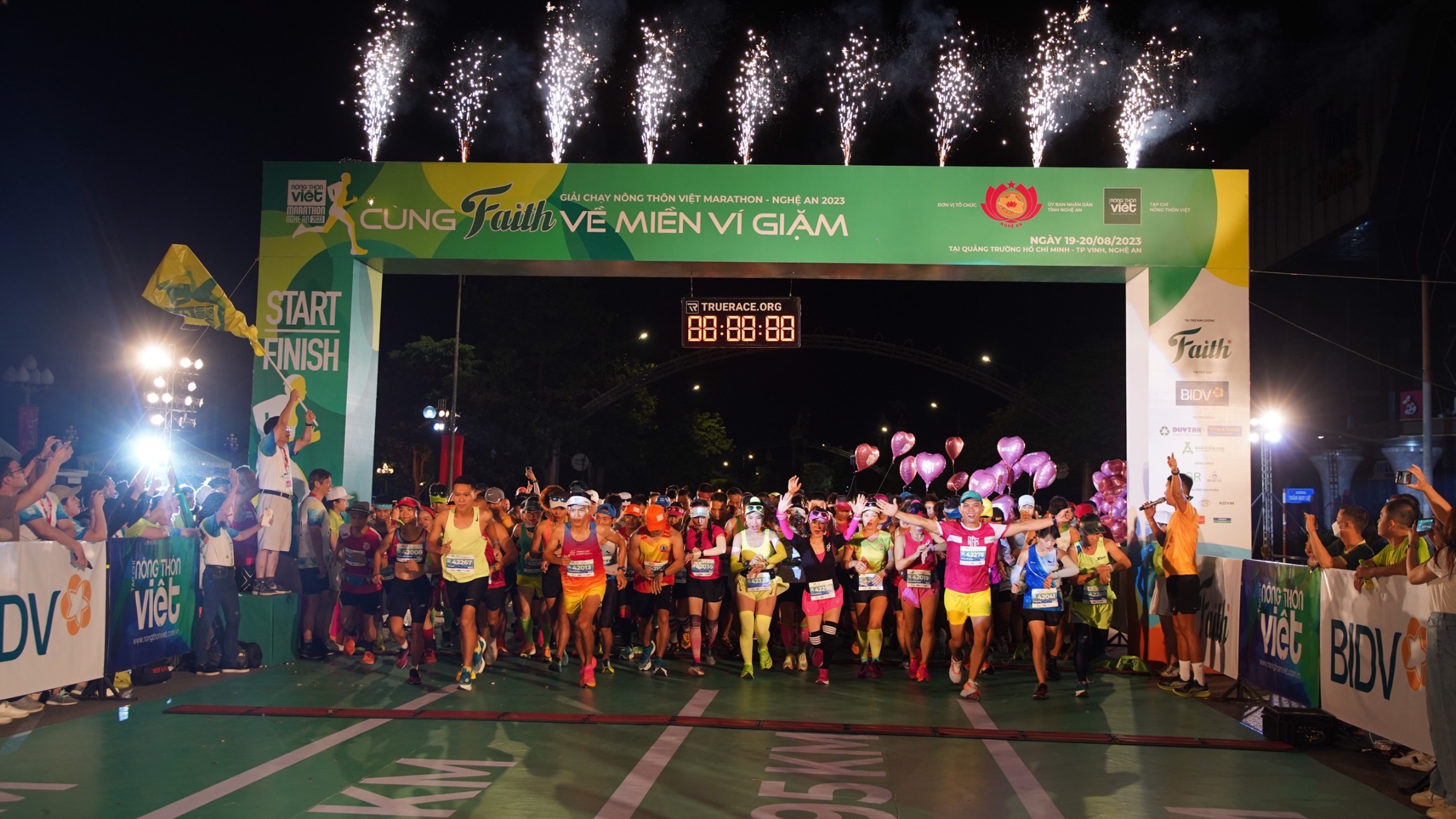Bế mạc Giải Nông thôn Việt  Marathon - Nghệ An 2023: “Về miền Ví, Giặm”