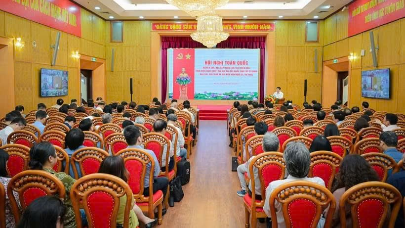 Triển khai thực hiện Nghị quyết Đại hội XIV của Đảng cho các văn nghệ sĩ, cơ quan báo chí