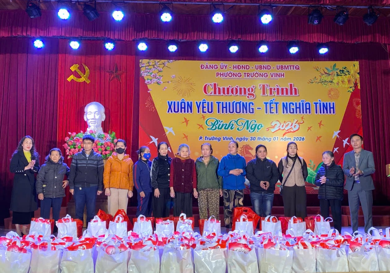 Ấm áp chương trình “Xuân yêu thương - Tết nghĩa tình” tại phường Trường Vinh