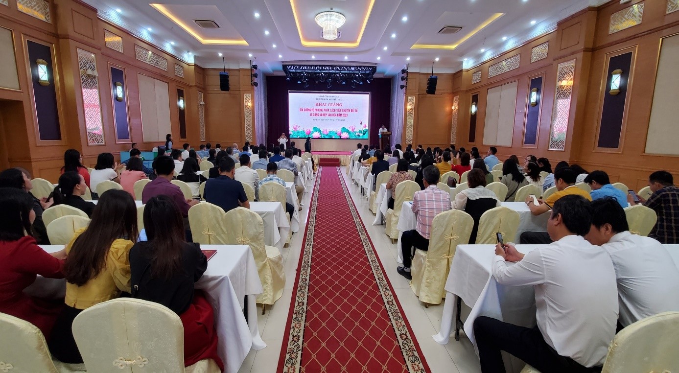 Tập huấn Phương pháp, cách thức chuyển đổi số và Công nghiệp văn hóa năm 2023