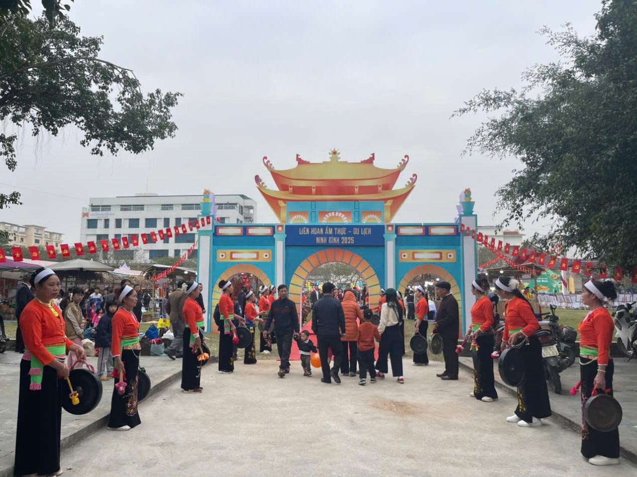 Khai mạc Liên hoan Ẩm thực - Du lịch Ninh Bình năm 2025