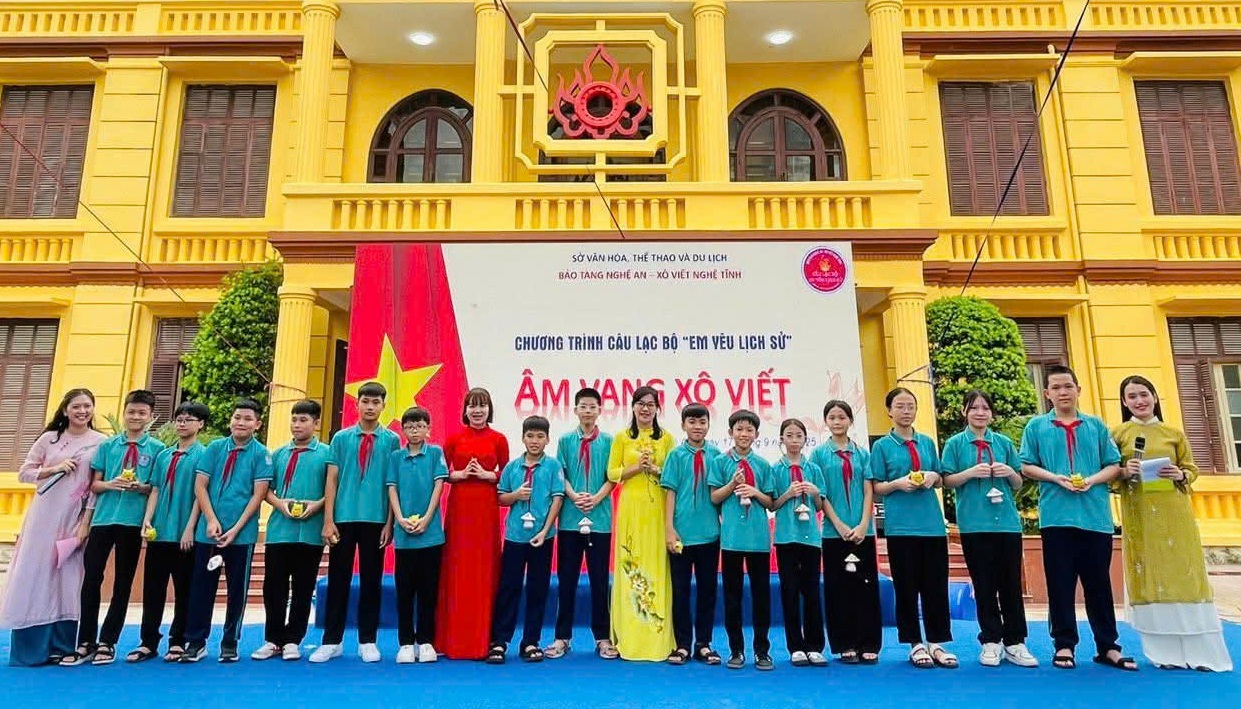 Câu lạc bộ "Em yêu lịch sử" tại Bảo tàng Nghệ An - Xô viết Nghệ Tĩnh