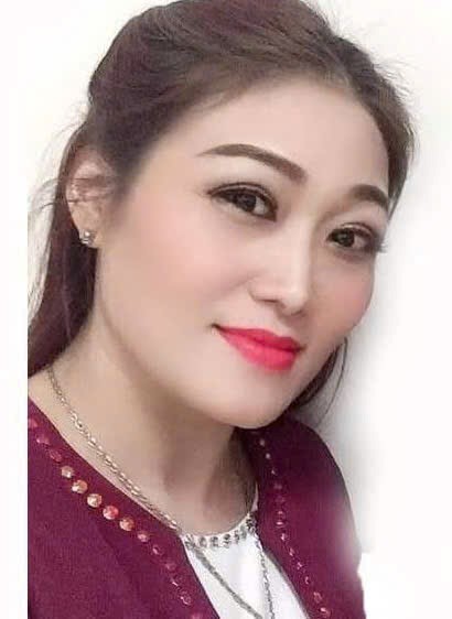 Khi vai lão - mẹ già trở thành thương hiệu nghệ thuật của Hồng Chuyên