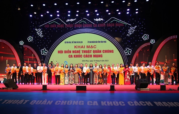 Đoàn Nghệ An đạt Huy chương Vàng Hội diễn Nghệ thuật quần chúng Ca khúc cách mạng