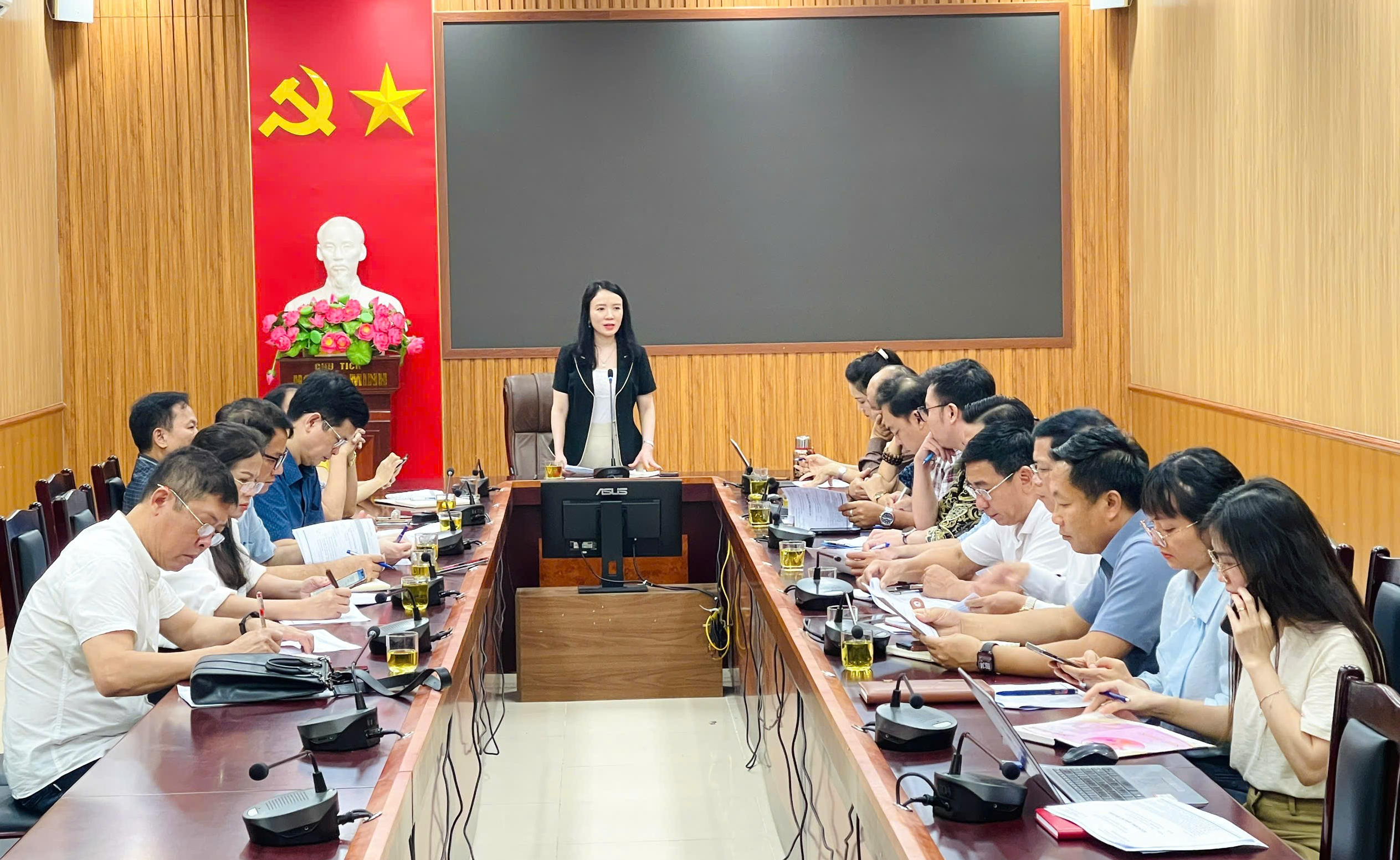 Thông qua kịch bản chương trình Khai mạc Lễ hội Làng Sen chào mừng kỷ niệm 136 năm Ngày sinh Chủ tịch Hồ Chí Minh (19/5/1890 - 19/5/2026)