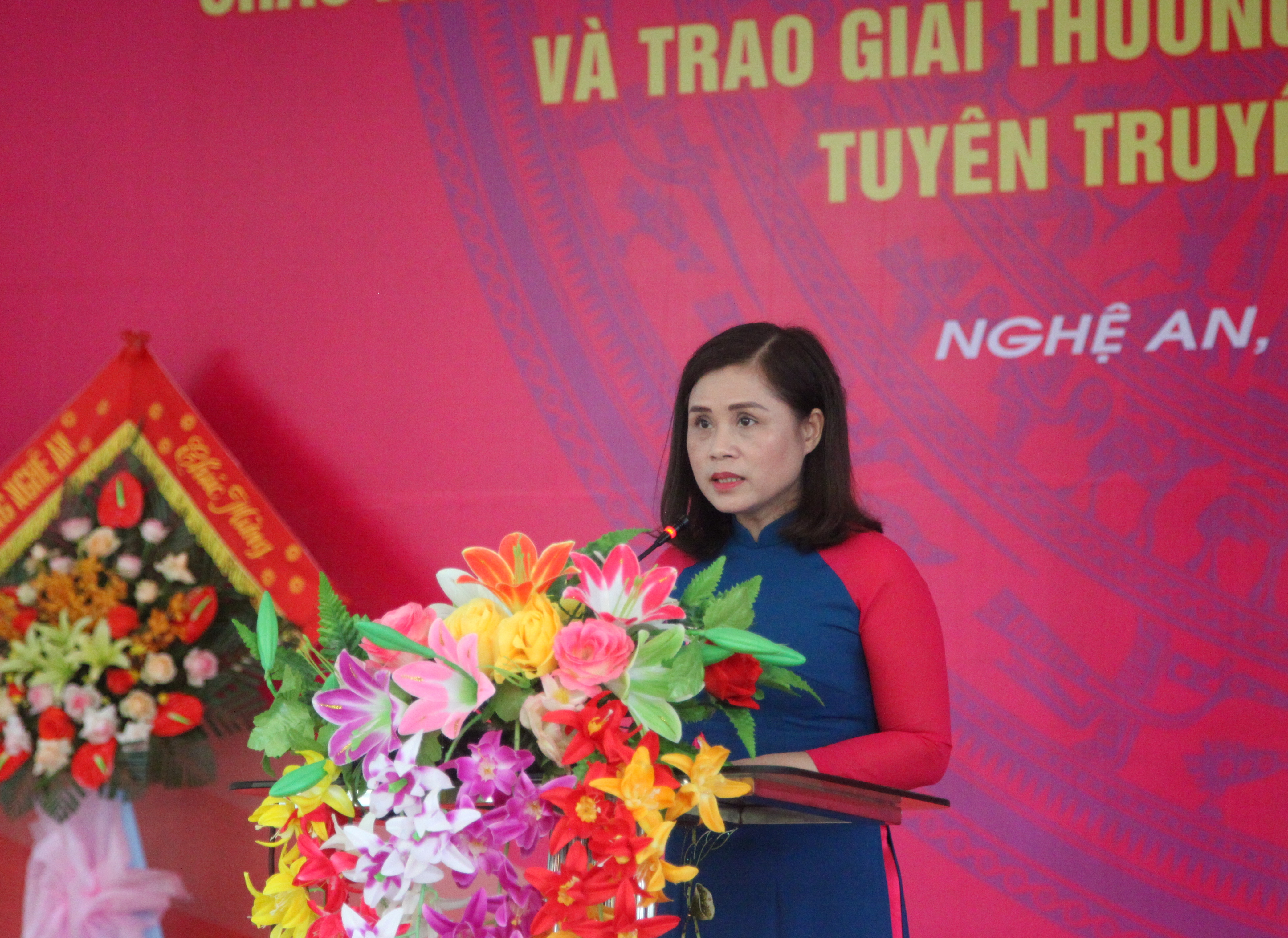 Khai mạc Triển lãm tranh cổ động  Chào mừng 130 năm Ngày sinh Chủ tịch Hồ Chí Minh và trao giải thưởng cuộc thi sáng tác tranh cổ động  tuyên truyền kỷ niệm các ngày lễ lớn