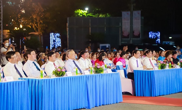 Xúc động Chương trình nghệ thuật “Người Mẹ Làng Sen”