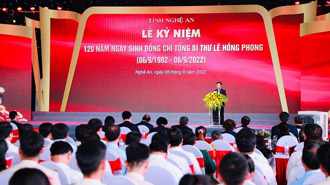 Trang trọng Lễ kỷ niệm 120 năm Ngày sinh đồng chí Tổng Bí thư Lê Hồng Phong