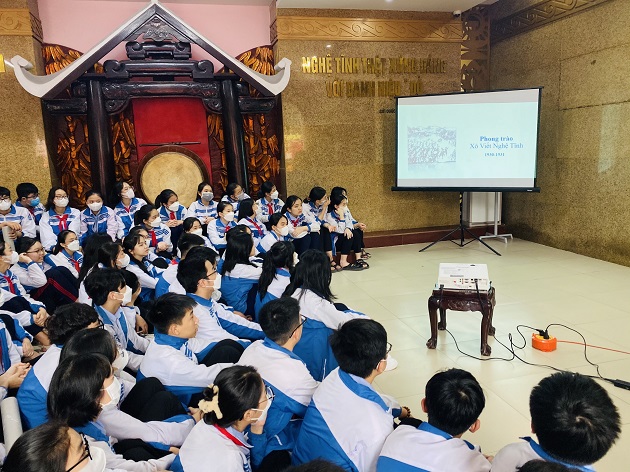 Hơn 3.000 học sinh đến tham quan, học tập, trải nghiệm và tổ chức các hoạt động tại Bảo tàng Xô viết Nghệ Tĩnh