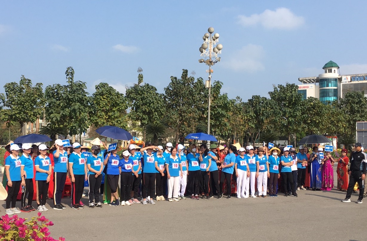 Giải “Đi bộ thể thao nữ” phường Trường Thi lần thứ Nhất năm 2023