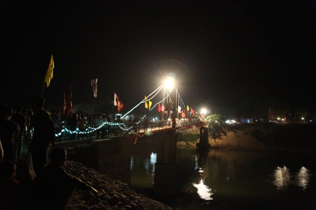 Tưng bừng mở hội xuân