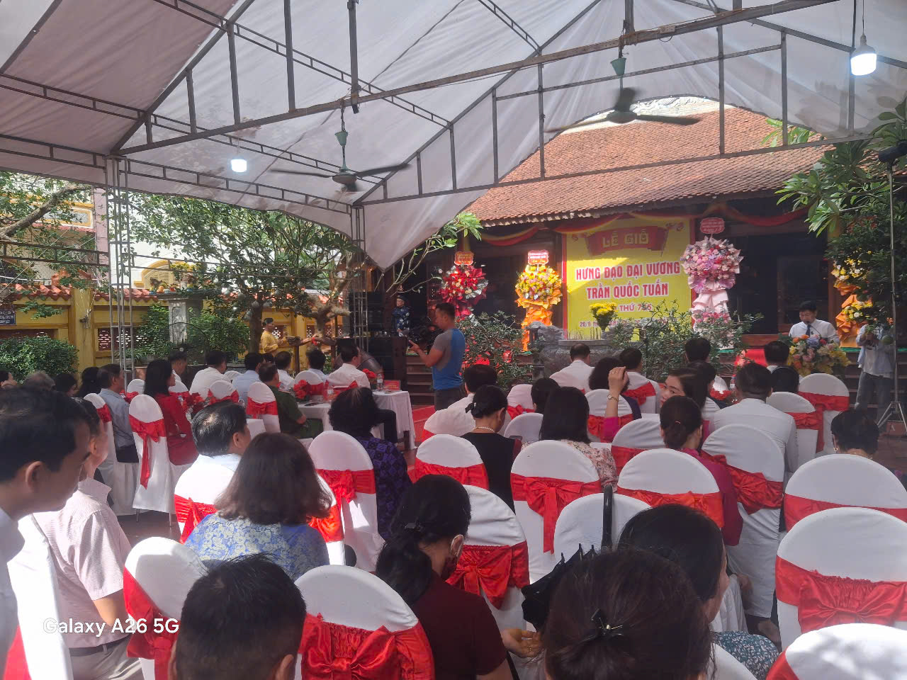 Trang nghiêm Lễ giỗ Đức Thánh Trần tại đền thờ Trần Hưng Đạo, phường Thành Vinh