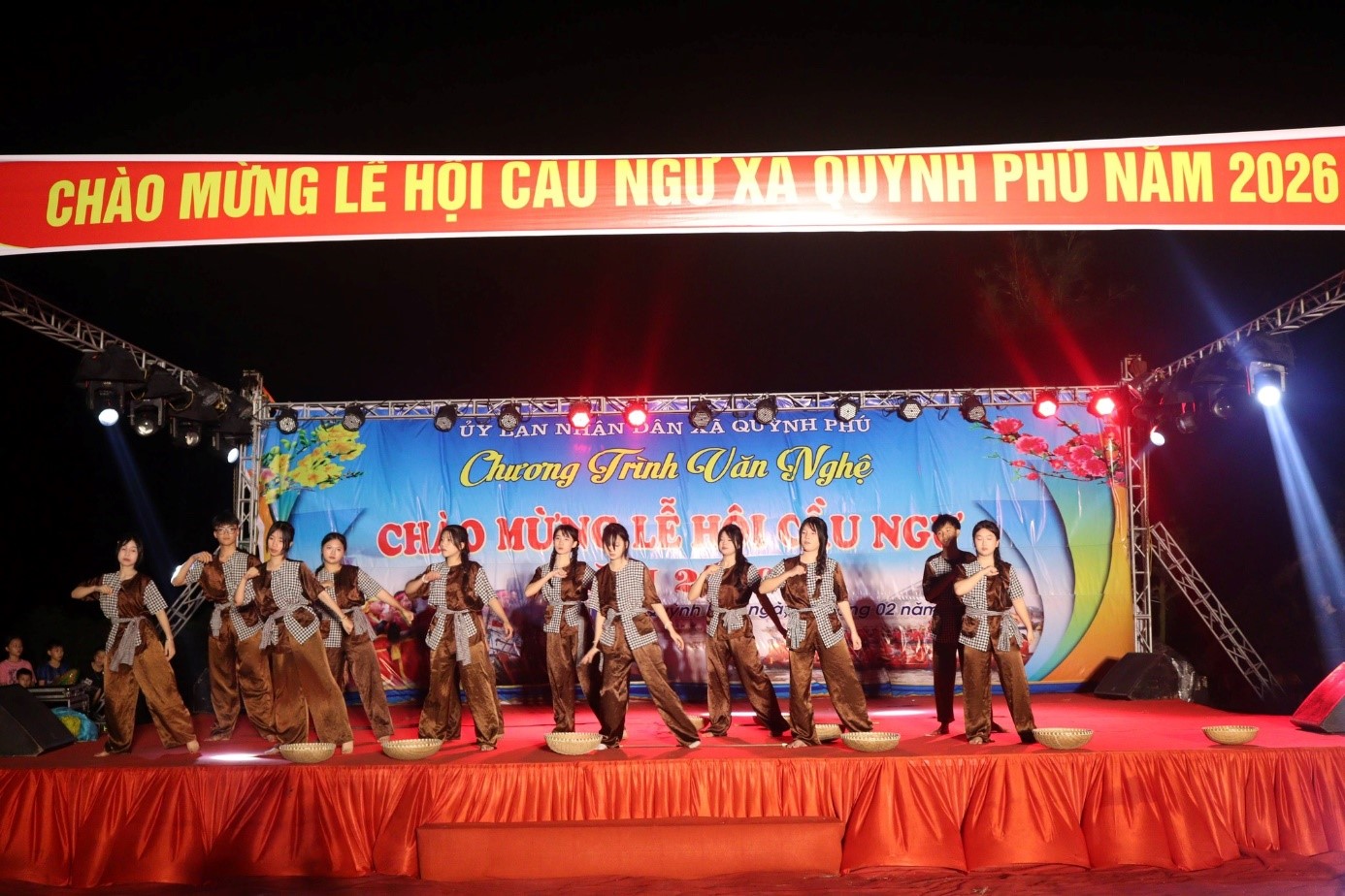 Rộn ràng Lễ hội Cầu ngư tại xã Quỳnh Phú