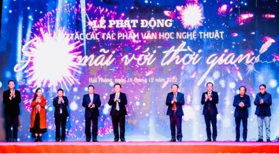 Phát động sáng tác các tác phẩm văn học nghệ thuật “Sống mãi với thời gian”