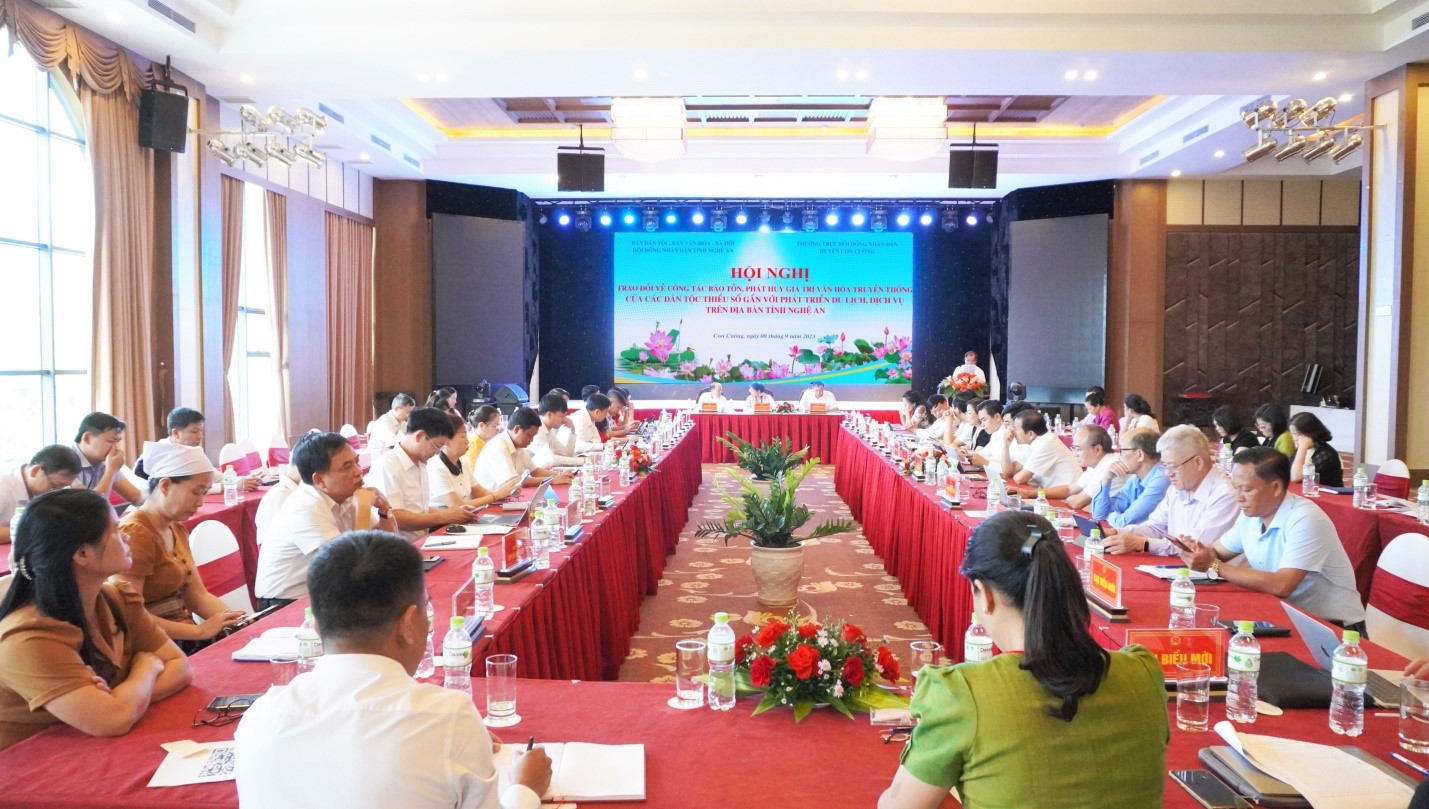 Hội nghị về công tác bảo tồn, phát huy giá trị văn hóa truyền thống các dân tộc thiểu số gắn vói phát triển du lịch, dịch vụ trên địa bàn tỉnh Nghệ An