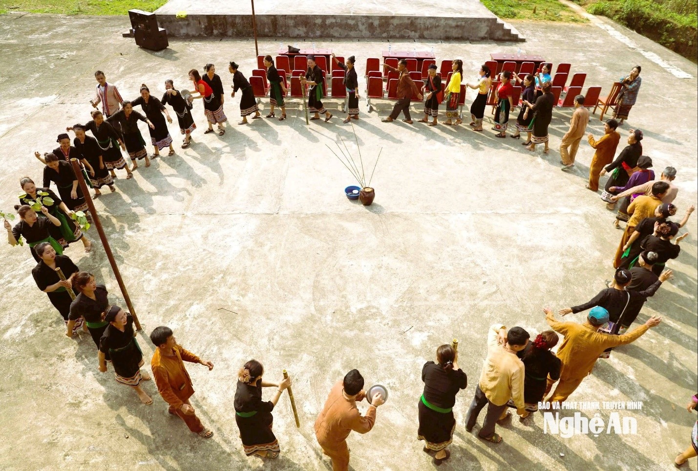 Bế mạc các lớp tập huấn bảo tồn - truyền dạy văn hóa phi vật thể tại Nghệ An