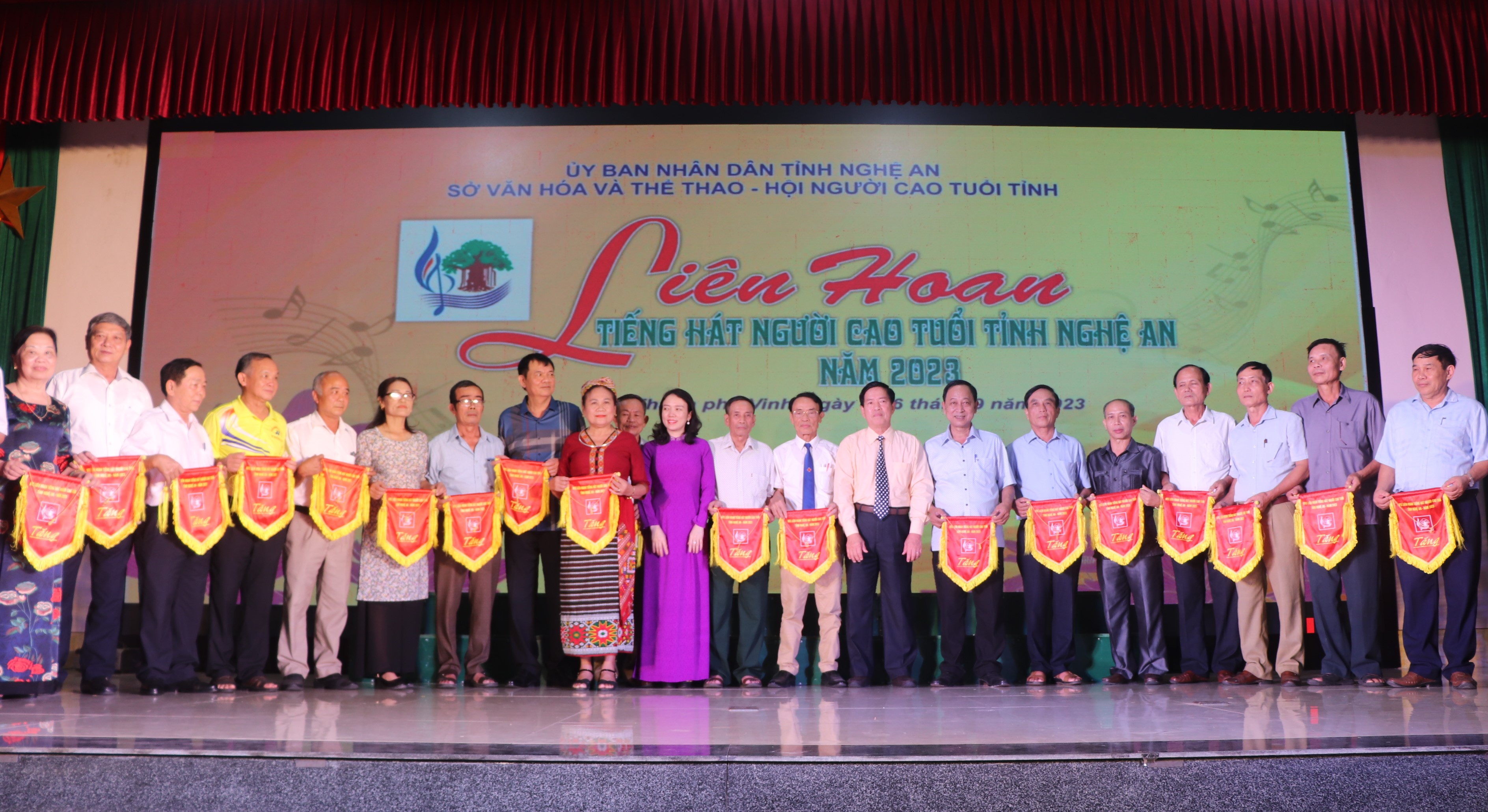 Khai mạc Liên hoan Tiếng hát Người cao tuổi tỉnh Nghệ An năm 2023